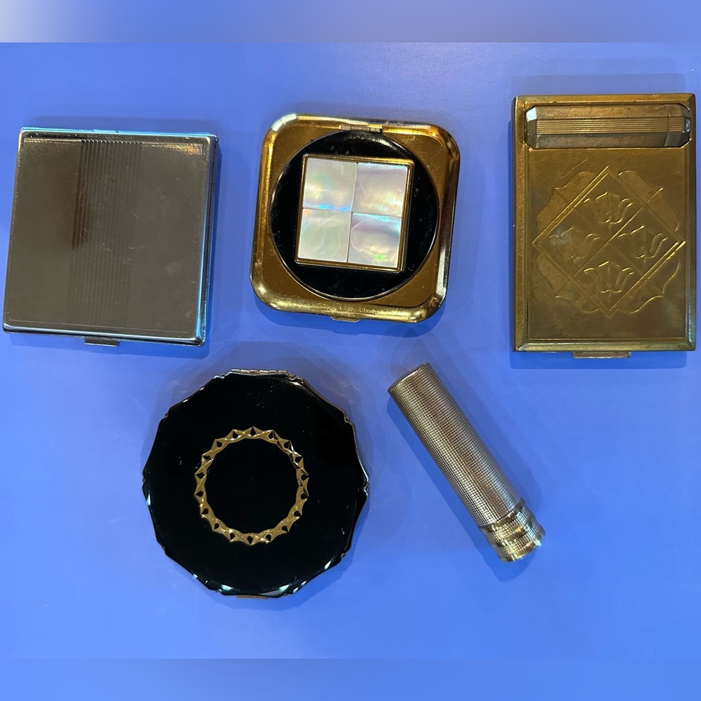 4 Vintage Compacts and 1 Vintage Lipstick